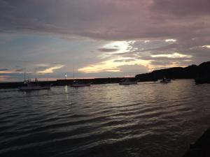 1233592_233287223488182_1928923418_n